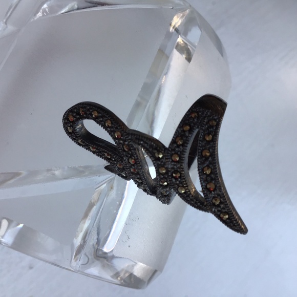 Oxidized Silver hand Kraft ring sz 6 and a half - Picture 3 of 4